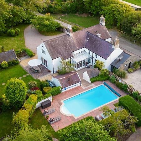 Plas Newydd With Swimming Pool, Fire Pit, And Log Fires Villa Rhiw Exteriör bild